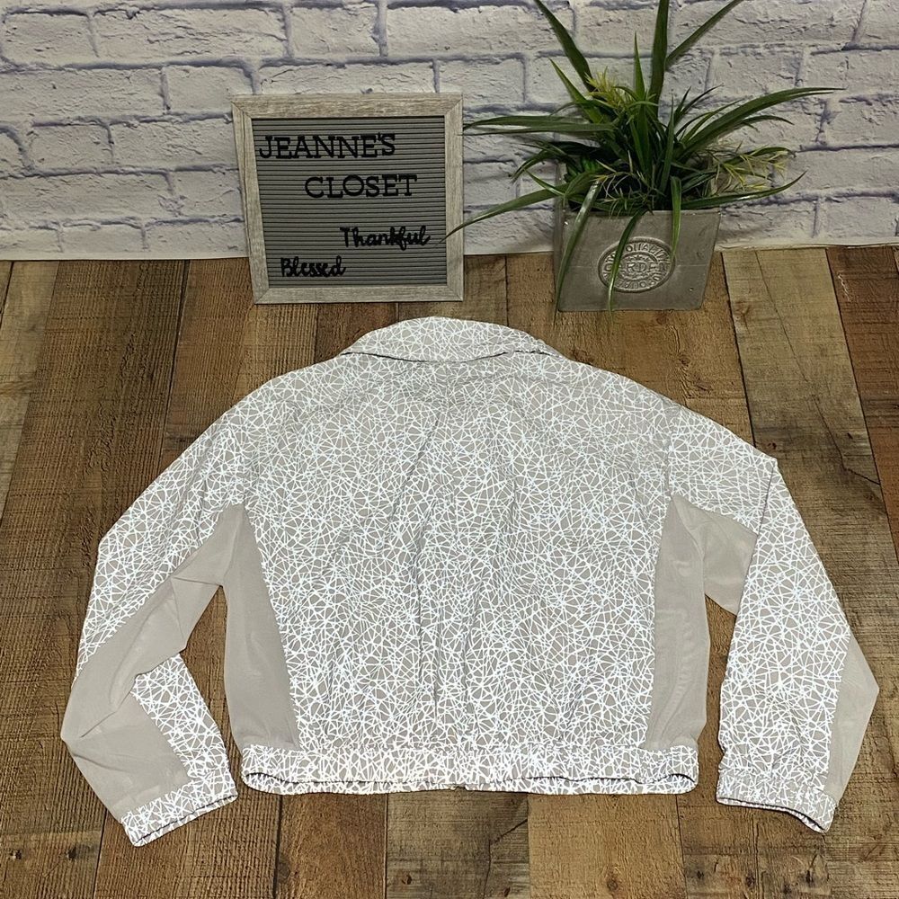 Fabletics Layla Reflective Jacket - Picture 7 of 15